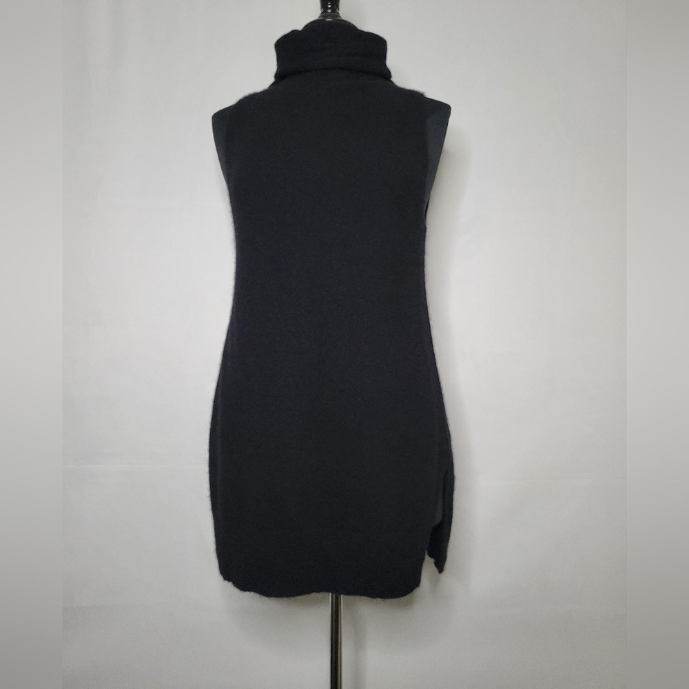White + Warren Black Sleeveless Turtleneck Cashmere Sweater Ribbed Detail